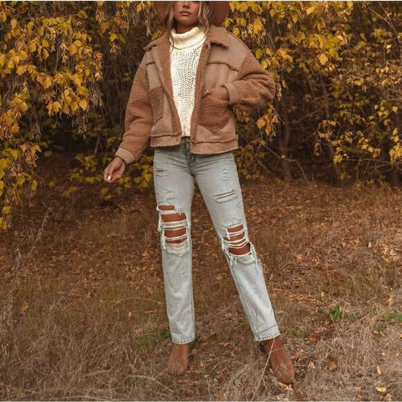 Cherrybark Pocketed Sherpa Jacket - Mocha - Picture 5 of 11